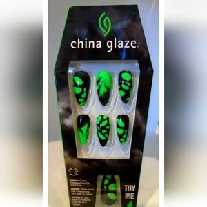 China Glaze Designer Nail Tips Halloween Collection 28 Nails SCAREDY CAT 58182